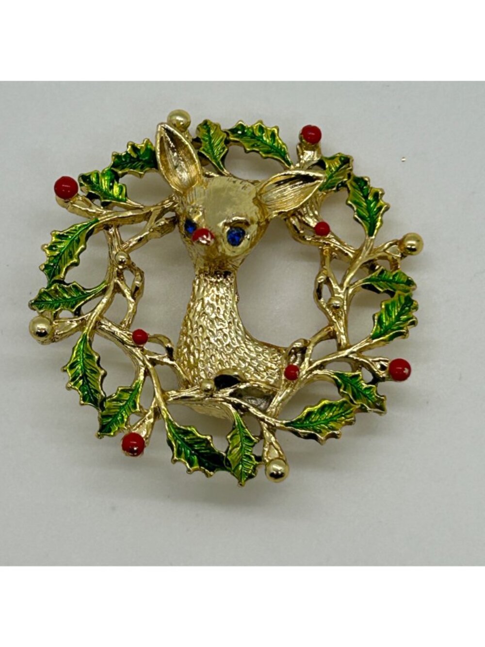 Vintage Christmas Reindeer Wreath Brooch Pin Gold Tone Enamel Rhinestone Holiday - Picture 2 of 12